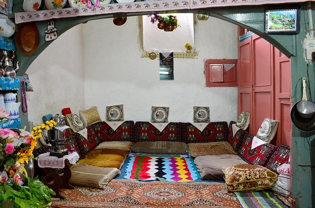 where to buy affordable area rugs