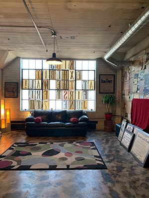 How to choose the right color palette for a Western-style home
